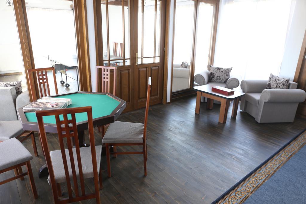 Hotel Ezuestfenyo Agroturisztikai Panzio Borzont Zewnętrze zdjęcie